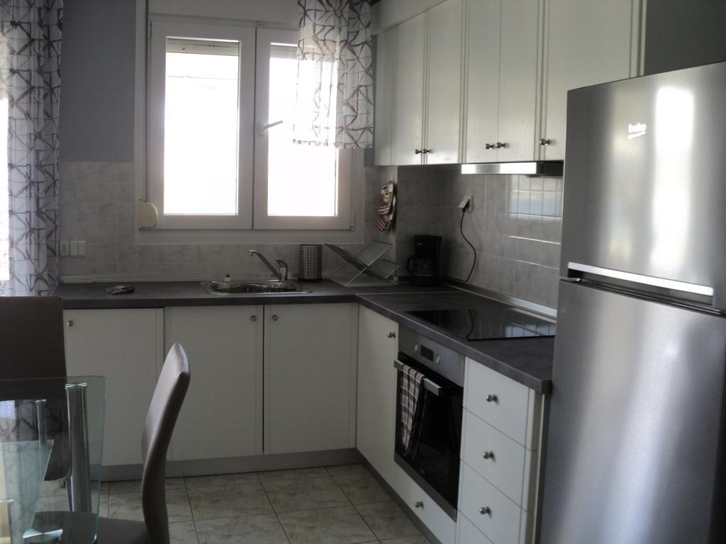 Serenada Apartment Nea Iraklitsa Екстер'єр фото